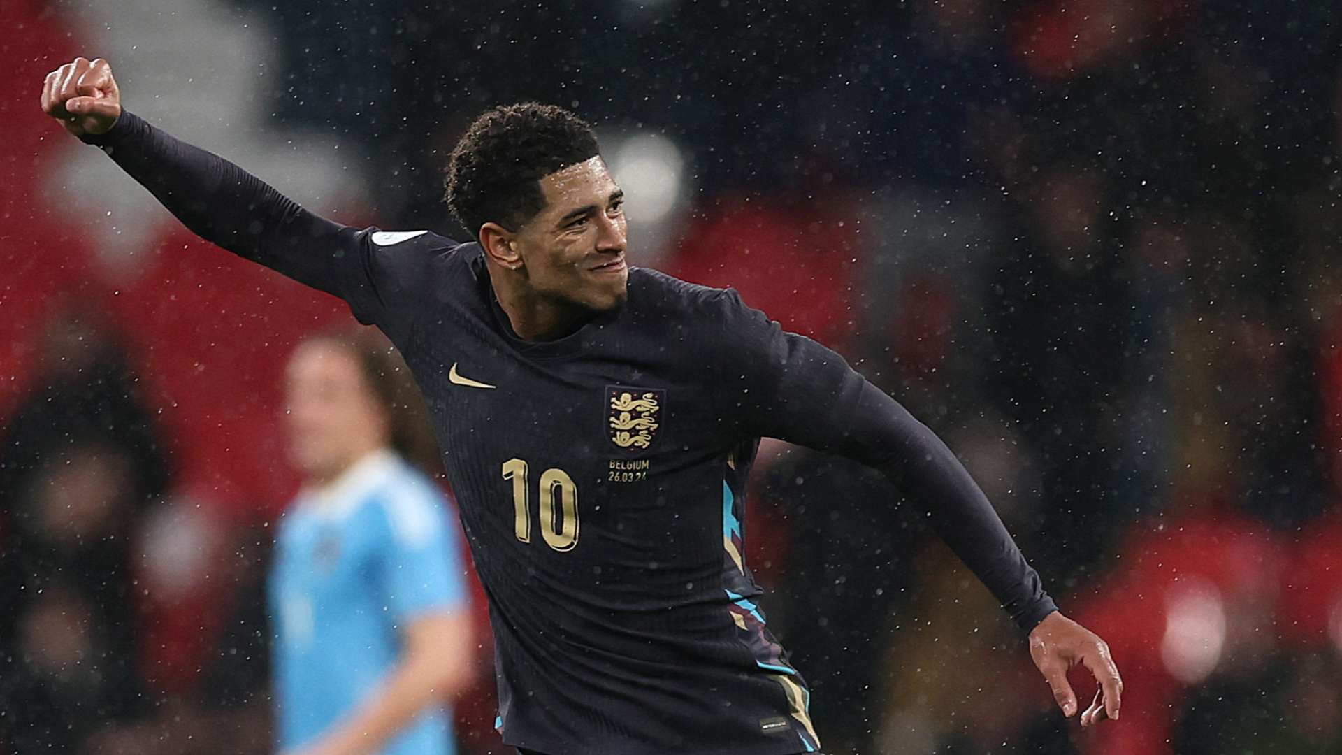 个赛季中场 个赛季中场